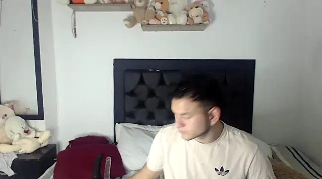 Latin Boy24 online show from 02-28-25, 12:21