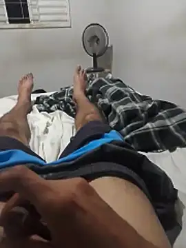 Snapshot of UnhappyWinding chatting on 12-01-25, 02:05 UnhappyWinding online show from 12-01-25, 02:05