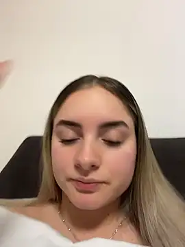 imlindapink online show from 05-22-26, 07:30