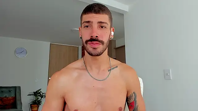 Guyinthemountain online show from 12-26-24, 03:20