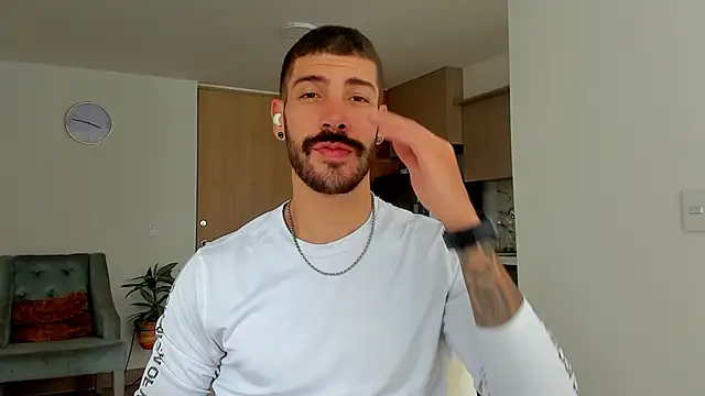 Guyinthemountain online show from 01-07-25, 01:14