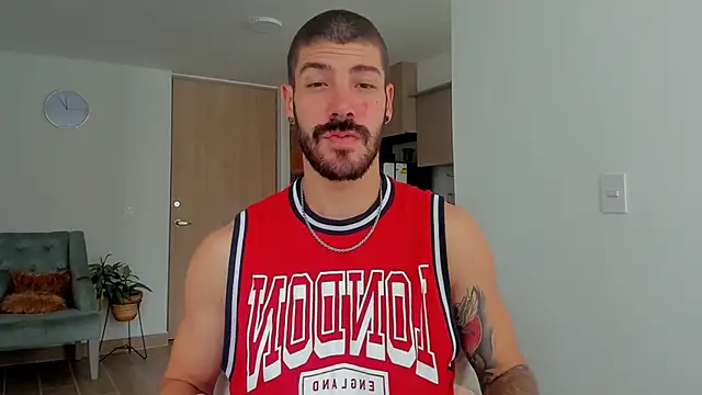 Guyinthemountain online show from 02-10-25, 03:21