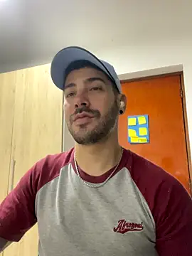 Guyinthemountain online show from 10-03-25, 04:37