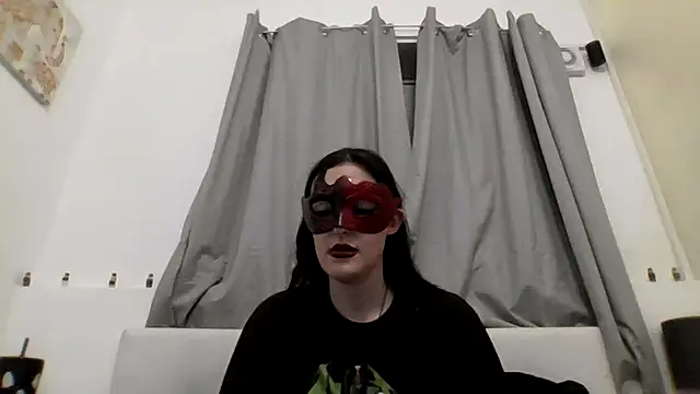 LexiSnowUK online show from 12-13-25, 09:20