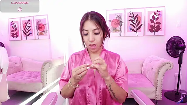 Ema louis  online show from 03-19-26, 12:25