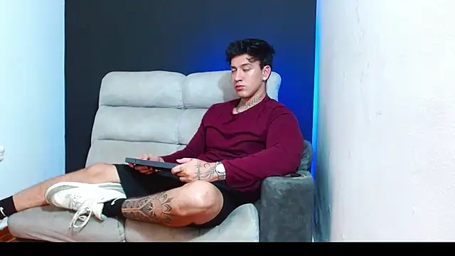 Snapshot of JUSTIN_FULLER1 chatting on 06-23-26, 03:37 JUSTIN FULLER1 online show from 06-23-26, 03:37