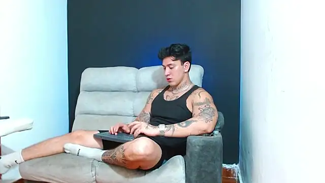 Snapshot of JUSTIN_FULLER1 chatting on 07-17-26, 12:17 JUSTIN FULLER1 online show from 07-17-26, 12:17
