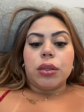 Snapshot of lariic chatting on 03-08-26, 09:18 lariic online show from 03-08-26, 09:18