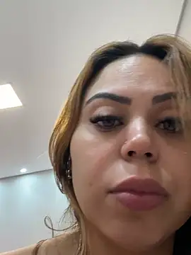 Snapshot of lariic chatting on 03-14-26, 11:37 lariic online show from 03-14-26, 11:37