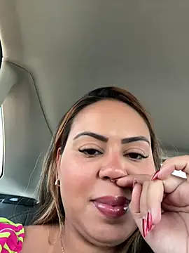 Snapshot of lariic chatting on 03-27-26, 01:11 lariic online show from 03-27-26, 01:11