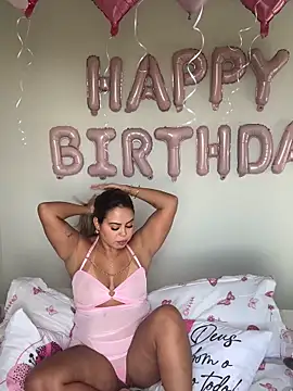 Snapshot of lariic chatting on 04-07-26, 06:19 lariic online show from 04-07-26, 06:19