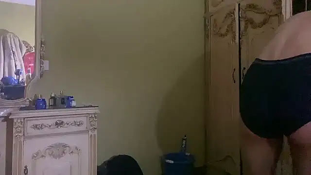 Snapshot of emylolo9 chatting on 12-30-24, 10:55 emylolo9 online show from 12-30-24, 10:55