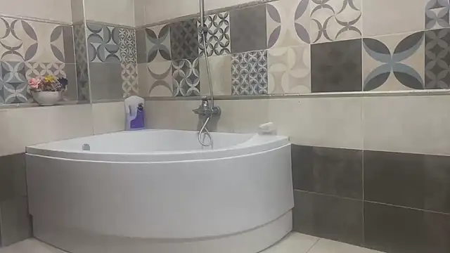 Snapshot of emylolo9 chatting on 01-20-25, 04:01 emylolo9 online show from 01-20-25, 04:01