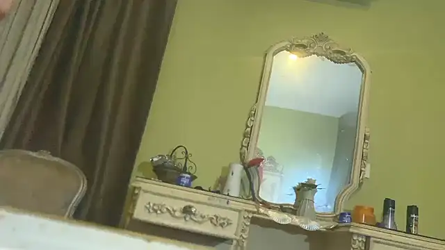 Snapshot of emylolo9 chatting on 01-23-25, 09:18 emylolo9 online show from 01-23-25, 09:18