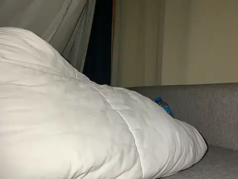 Snapshot of emylolo9 chatting on 01-27-25, 11:00 emylolo9 online show from 01-27-25, 11:00