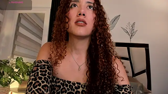 Snapshot of miss_catalinaa chatting on 04-23-26, 12:04 miss catalinaa online show from 04-23-26, 12:04