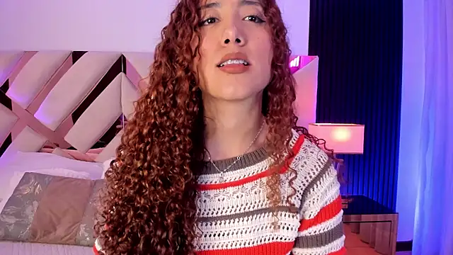 Snapshot of miss_catalinaa chatting on 05-19-26, 12:00 miss catalinaa online show from 05-19-26, 12:00