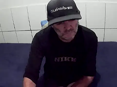 pierdona online show from 12-15-25, 07:07