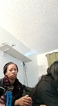 lightskinnbrazzy online show from 03-18-25, 08:25
