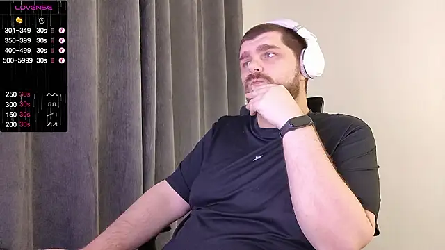 Snapshot of KingMarti chatting on 02-04-26, 12:38 KingMarti online show from 02-04-26, 12:38