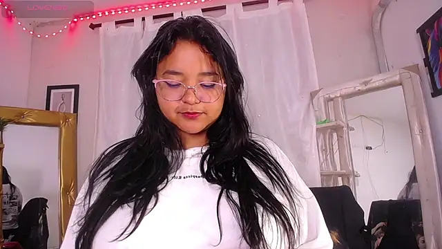 alaia 03 online show from 05-07-26, 02:17