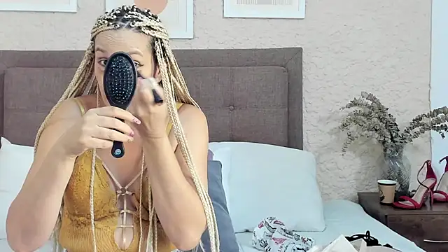 CarolinaGlamour online show from 09-10-25, 02:33