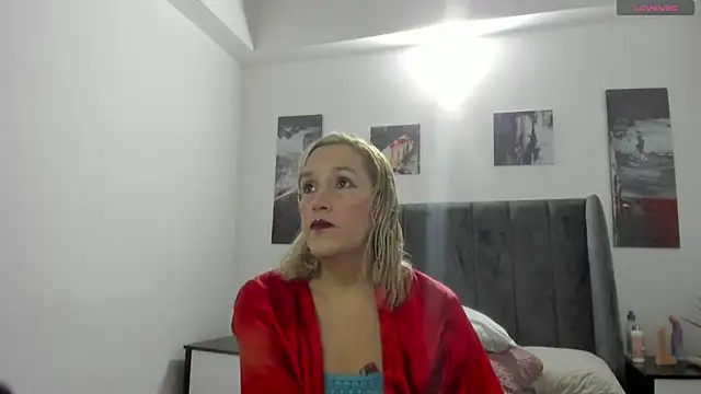 CarolinaGlamour online show from 10-23-25, 07:56