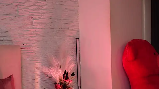 RachelSwaan online show from 02-25-25, 09:42