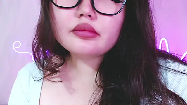 Snapshot of amina_moonlightt chatting on 07-29-26, 05:55 amina moonlightt online show from 07-29-26, 05:55