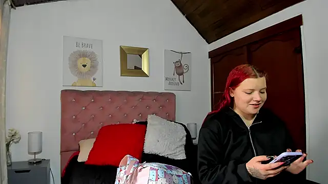 CelessteRedds online show from 05-14-26, 12:01
