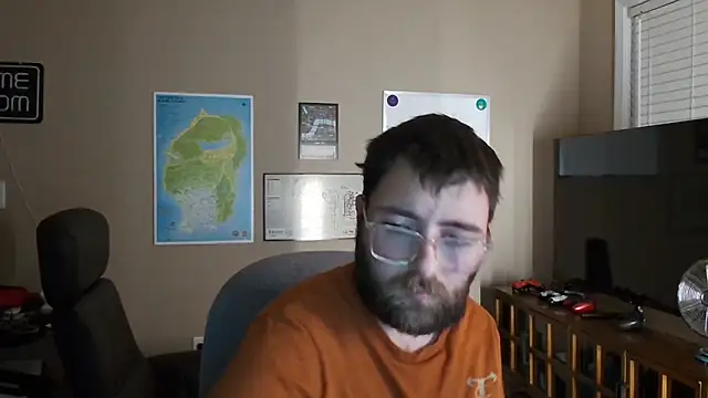 Snapshot of silverfish325 chatting on 12-16-25, 01:54 silverfish325 online show from 12-16-25, 01:54