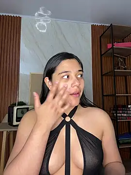 Snapshot of floriamANDjazmin chatting on 06-27-26, 06:57 floriamANDjazmin online show from 06-27-26, 06:57