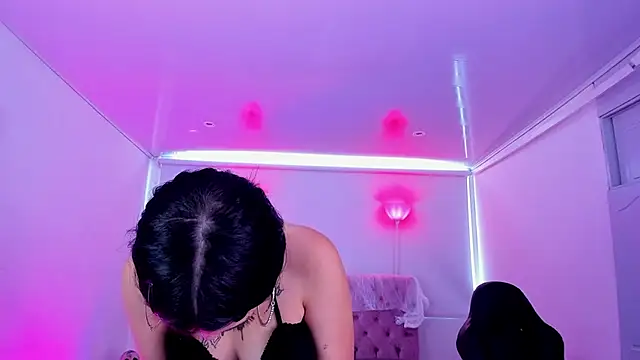 AuroraDiaz online show from 10-20-25, 07:25