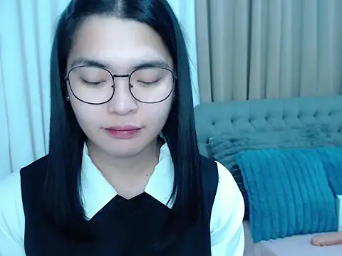 zhaviahale21 online show from 11-05-25, 10:37