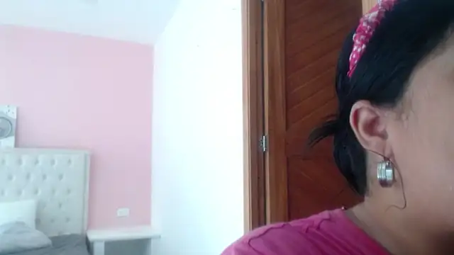 Gabycutee online show from 02-12-26, 07:53