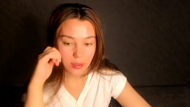 Snapshot of LunaXmii chatting on 03-14-26, 08:03 LunaXmii online show from 03-14-26, 08:03