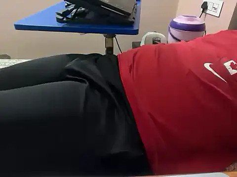 sexyboy09 online show from 05-28-26, 08:22