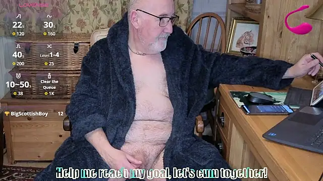 Snapshot of Adamdaddybear chatting on 02-21-26, 09:38 Adamdaddybear online show from 02-21-26, 09:38