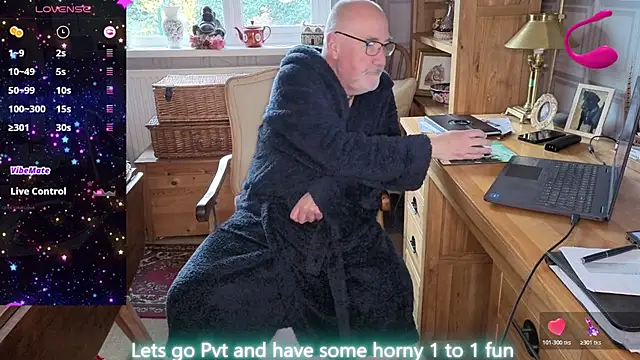 Snapshot of Adamdaddybear chatting on 03-30-26, 07:20 Adamdaddybear online show from 03-30-26, 07:20