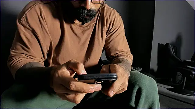 Snapshot of Brock_hurn1 chatting on 05-24-26, 01:21 Brock hurn1 online show from 05-24-26, 01:21