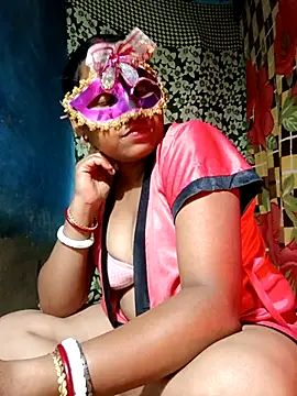 Snapshot of AparnaBoudi chatting on 03-01-26, 06:21 AparnaBoudi online show from 03-01-26, 06:21