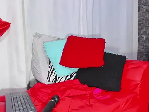 Xiomara-Suarez online show from 02-28-25, 01:47