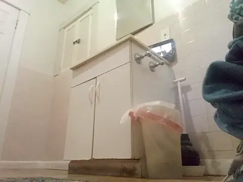 DevinToore online show from 03-11-26, 04:24