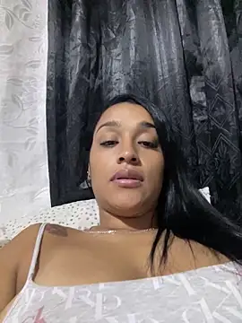 Snapshot of KatalinnaBrown chatting on 02-12-26, 11:38 KatalinnaBrown online show from 02-12-26, 11:38