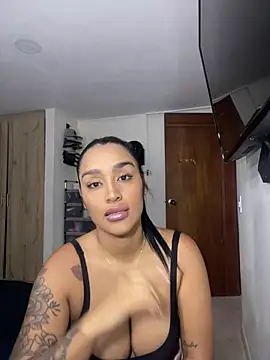 Snapshot of KatalinnaBrown chatting on 07-24-26, 10:41 KatalinnaBrown online show from 07-24-26, 10:41