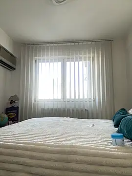 Amberseyes online show from 04-23-26, 07:52
