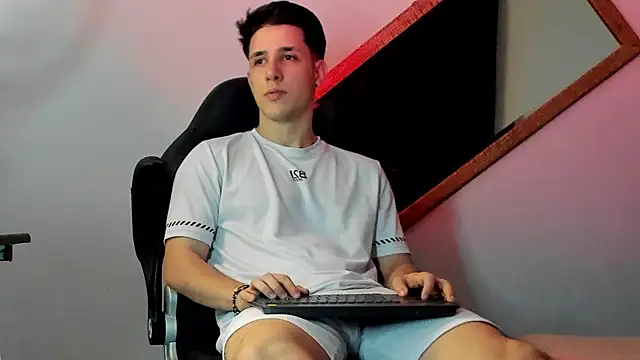 Adan rivas  online show from 03-11-25, 01:16