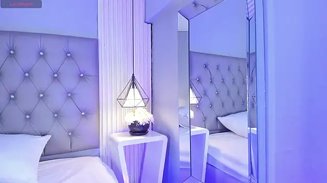 VioletthaRous online show from 07-16-26, 10:38