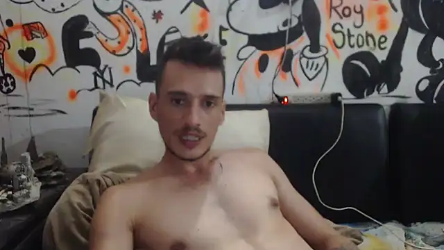 Snapshot of roystonee01 chatting on 03-03-26, 02:39 roystonee01 online show from 03-03-26, 02:39