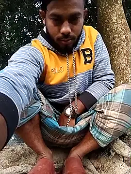 Snapshot of arafat_mia chatting on 02-15-26, 01:02 arafat mia online show from 02-15-26, 01:02